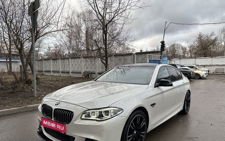 BMW 5 серия, 2015 год, 2 900 000 рублей, 3 фотография