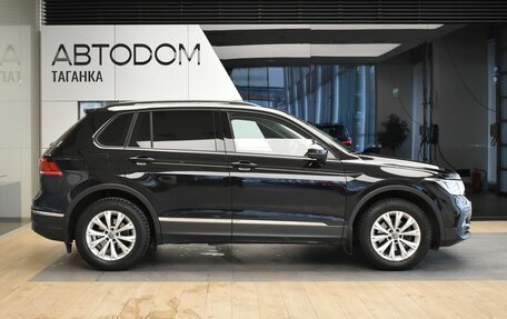 Volkswagen Tiguan II, 2021 год, 2 935 000 рублей, 4 фотография