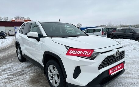 Toyota RAV4, 2020 год, 2 975 000 рублей, 2 фотография