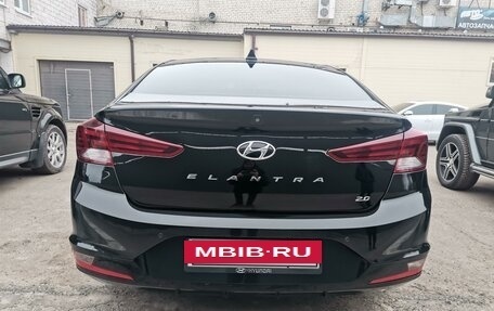 Hyundai Elantra VI рестайлинг, 2019 год, 1 750 000 рублей, 6 фотография