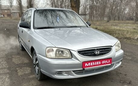 Hyundai Accent II, 2004 год, 335 000 рублей, 2 фотография