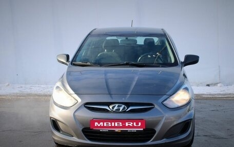 Hyundai Solaris II рестайлинг, 2011 год, 670 000 рублей, 2 фотография