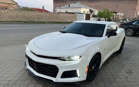 Chevrolet Camaro VI, 2016 год, 2 450 000 рублей, 2 фотография