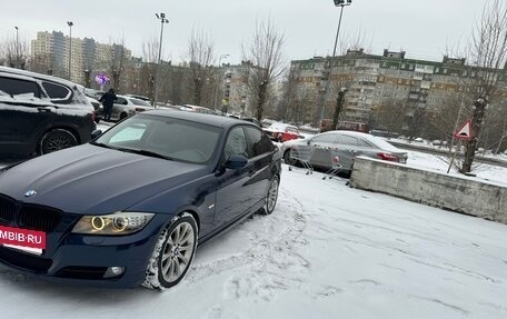 BMW 3 серия, 2011 год, 980 000 рублей, 3 фотография