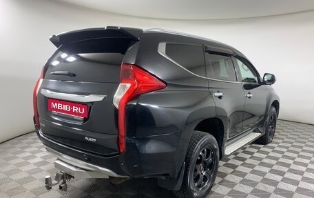 Mitsubishi Pajero Sport III рестайлинг, 2017 год, 2 630 000 рублей, 5 фотография