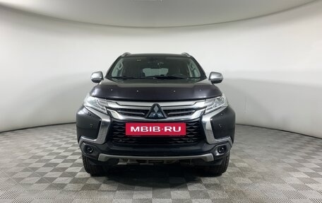 Mitsubishi Pajero Sport III рестайлинг, 2017 год, 2 630 000 рублей, 2 фотография