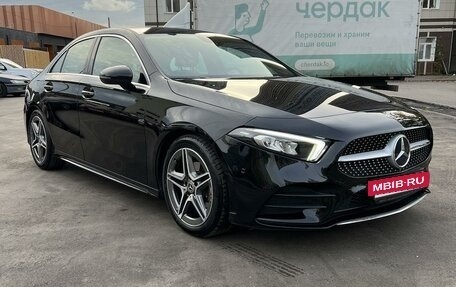 Mercedes-Benz A-Класс, 2018 год, 2 900 000 рублей, 2 фотография