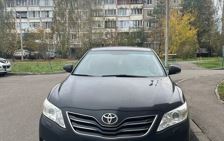 Toyota Camry, 2010 год, 1 500 000 рублей, 2 фотография