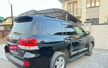 Toyota Land Cruiser 200, 2010 год, 3 600 000 рублей, 4 фотография