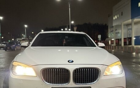 BMW 7 серия, 2011 год, 1 700 000 рублей, 2 фотография