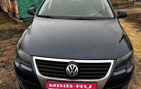 Volkswagen Passat B6, 2006 год, 750 000 рублей, 2 фотография