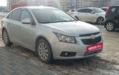 Chevrolet Cruze II, 2011 год, 800 000 рублей, 2 фотография