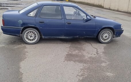 Opel Vectra A, 1993 год, 125 000 рублей, 2 фотография