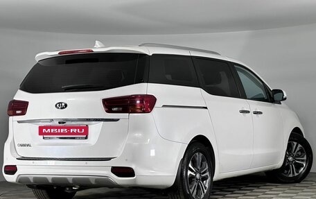 KIA Carnival III, 2019 год, 2 970 000 рублей, 2 фотография