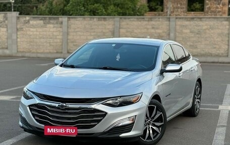 Chevrolet Malibu IX, 2020 год, 1 535 000 рублей, 2 фотография