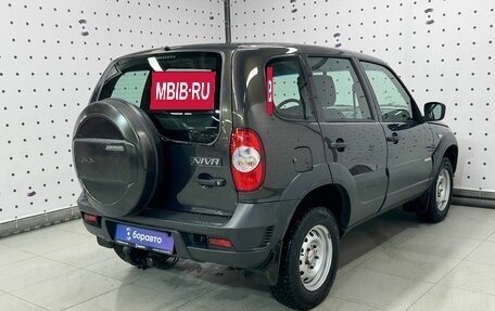 Chevrolet Niva I рестайлинг, 2016 год, 735 000 рублей, 5 фотография