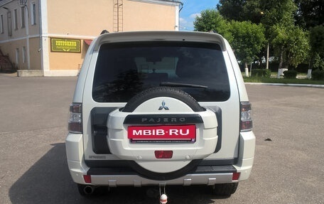 Mitsubishi Pajero IV, 2013 год, 2 630 000 рублей, 2 фотография