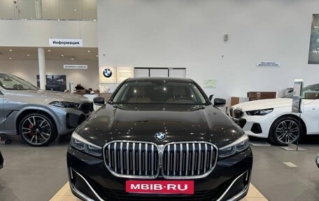 BMW 7 серия, 2019 год, 6 200 000 рублей, 2 фотография