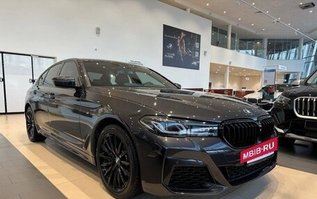 BMW 5 серия, 2019 год, 6 260 000 рублей, 3 фотография