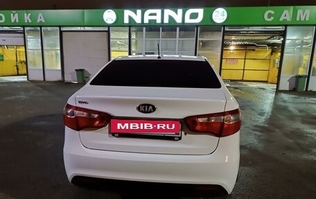 KIA Rio III рестайлинг, 2014 год, 900 000 рублей, 2 фотография