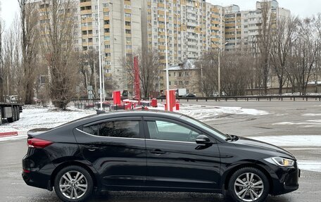 Hyundai Elantra VI рестайлинг, 2018 год, 1 675 000 рублей, 7 фотография