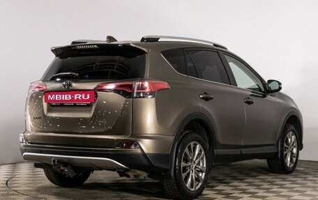 Toyota RAV4, 2017 год, 2 469 777 рублей, 5 фотография