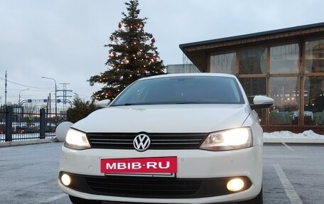 Volkswagen Jetta VI, 2013 год, 797 000 рублей, 2 фотография