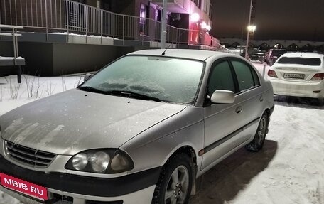 Toyota Avensis III рестайлинг, 2000 год, 380 000 рублей, 2 фотография