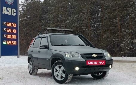 Chevrolet Niva I рестайлинг, 2006 год, 545 000 рублей, 3 фотография