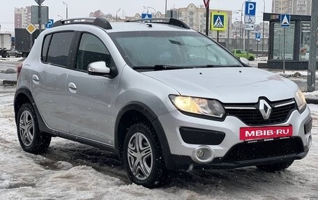 Renault Sandero II рестайлинг, 2017 год, 1 045 000 рублей, 4 фотография