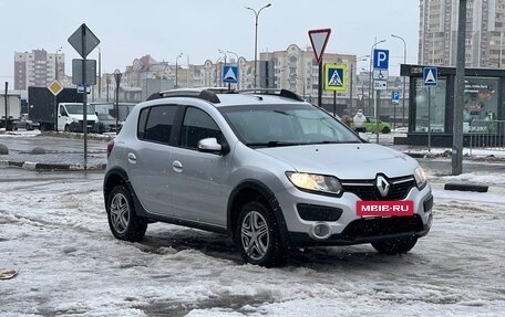 Renault Sandero II рестайлинг, 2017 год, 1 045 000 рублей, 3 фотография