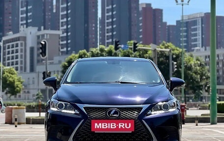 Lexus CT I рестайлинг, 2022 год, 2 300 000 рублей, 2 фотография