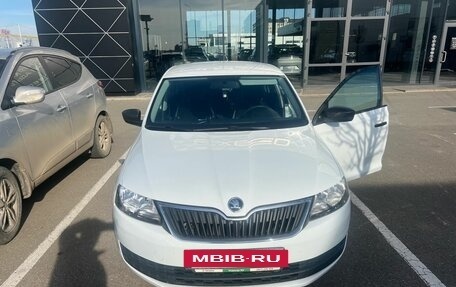 Skoda Rapid I, 2015 год, 900 000 рублей, 2 фотография