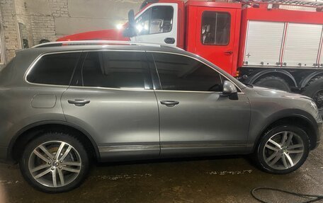 Volkswagen Touareg III, 2012 год, 2 500 000 рублей, 2 фотография