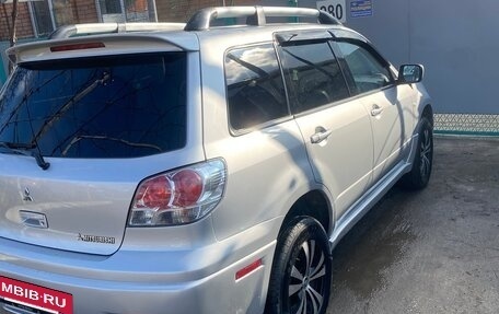 Mitsubishi Outlander III рестайлинг 3, 2002 год, 725 000 рублей, 4 фотография