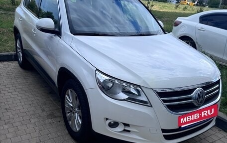 Volkswagen Tiguan I, 2010 год, 1 369 000 рублей, 2 фотография