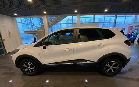 Renault Kaptur I рестайлинг, 2020 год, 1 640 000 рублей, 6 фотография