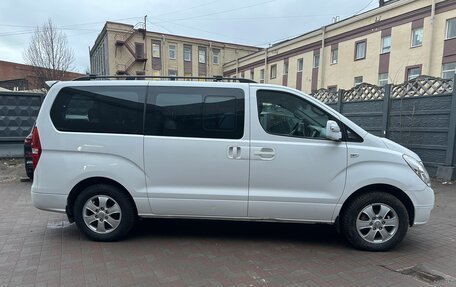 Hyundai Grand Starex Grand Starex I рестайлинг 2, 2015 год, 2 785 000 рублей, 5 фотография