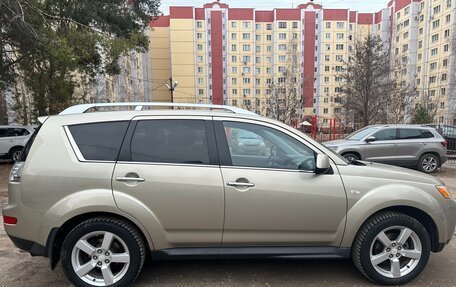 Mitsubishi Outlander III рестайлинг 3, 2008 год, 1 290 000 рублей, 2 фотография