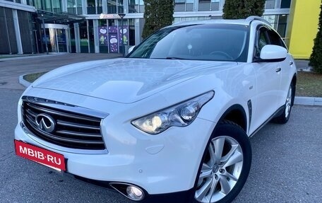 Infiniti FX II, 2012 год, 2 630 000 рублей, 2 фотография