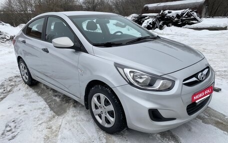 Hyundai Solaris II рестайлинг, 2013 год, 799 000 рублей, 3 фотография