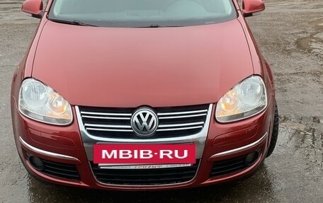 Volkswagen Jetta VI, 2010 год, 665 000 рублей, 2 фотография