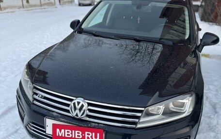 Volkswagen Touareg III, 2016 год, 3 999 000 рублей, 2 фотография