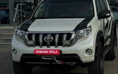 Toyota Land Cruiser Prado 150 рестайлинг 2, 2016 год, 6 800 000 рублей, 3 фотография