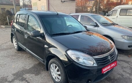 Renault Sandero I, 2013 год, 620 000 рублей, 2 фотография