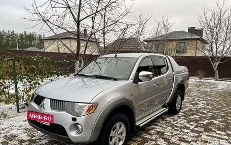 Mitsubishi L200 IV рестайлинг, 2008 год, 2 750 000 рублей, 2 фотография