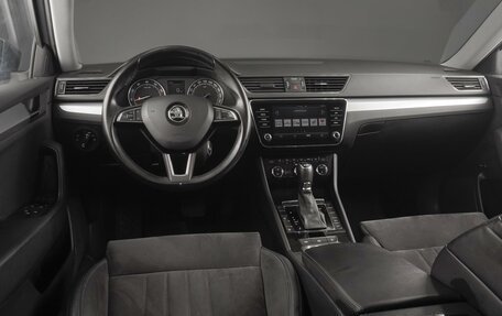 Skoda Superb III рестайлинг, 2017 год, 2 299 000 рублей, 6 фотография