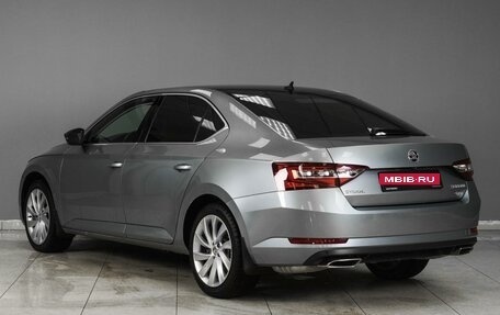 Skoda Superb III рестайлинг, 2017 год, 2 299 000 рублей, 2 фотография