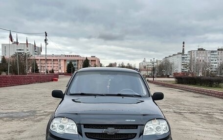 Chevrolet Niva I рестайлинг, 2011 год, 660 000 рублей, 2 фотография