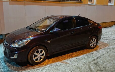 Hyundai Solaris II рестайлинг, 2012 год, 620 000 рублей, 2 фотография